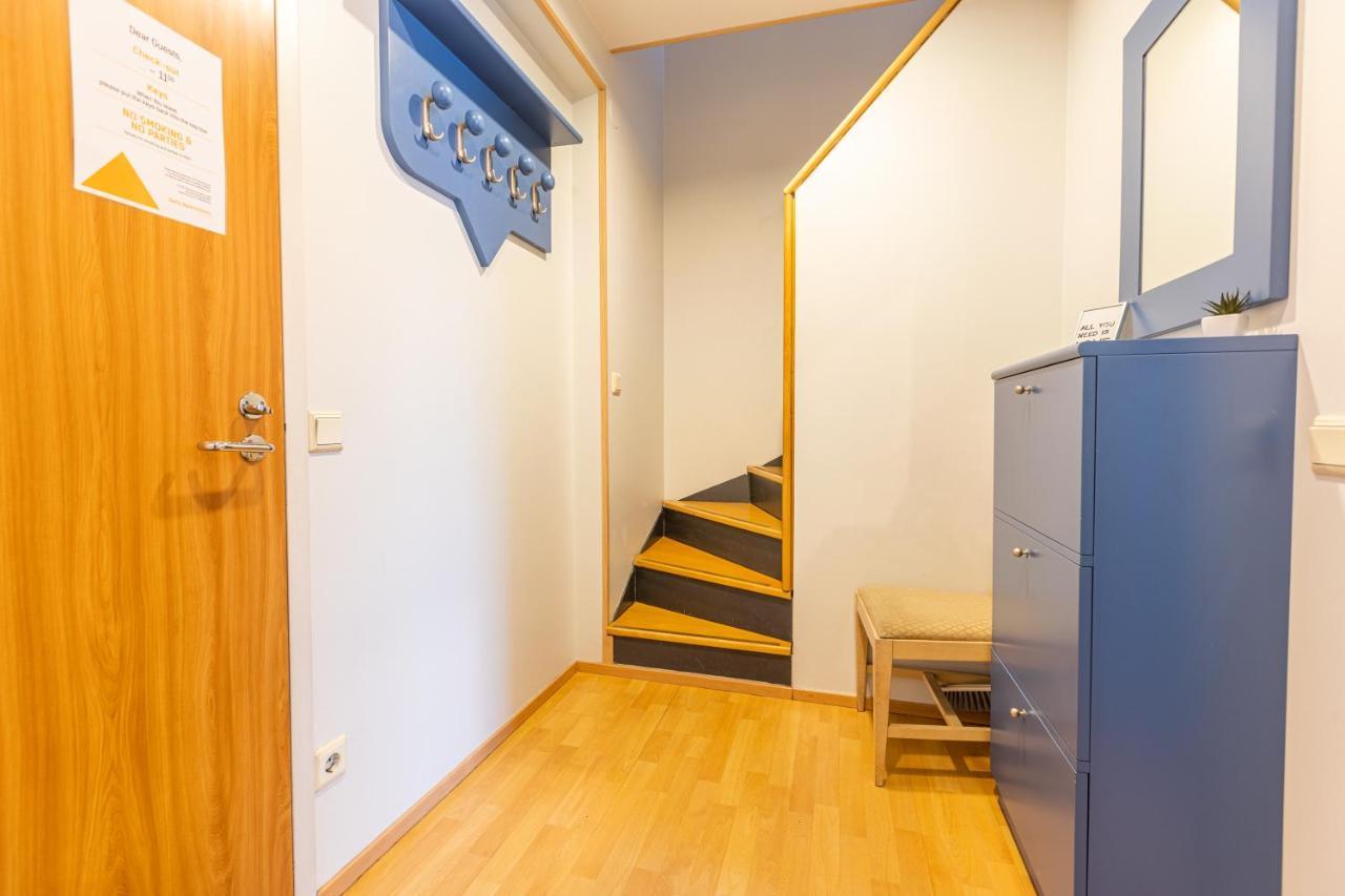 Daily Apartments - Split Level Apartment Near Port タリン エクステリア 写真
